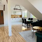 Apartament Hallera
