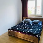 Apartament Hallera