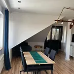 Apartament Hallera