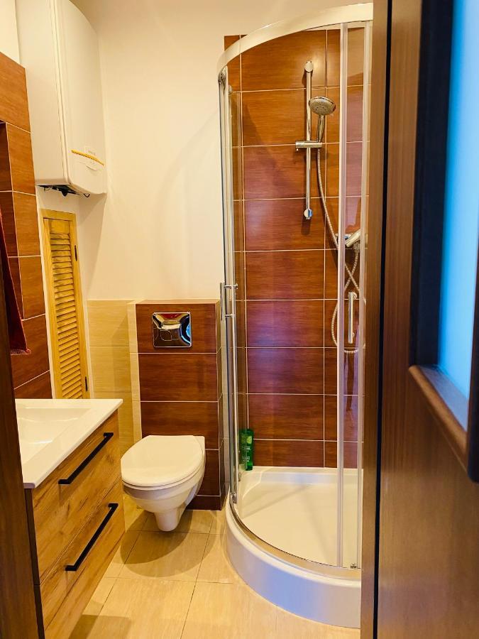 Apartament Hallera *